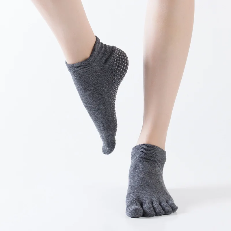 Оптовая продажа профессиональные носки для йоги RUNNING CHICK нескользящие с открытой