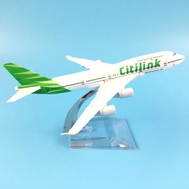 Модель пассажирского самолета CITILINK модель имитация 16 см сплав рождественские