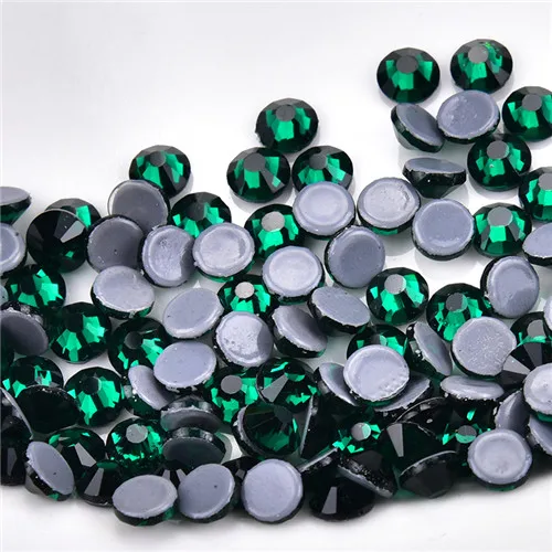 Emerald Высокое качество AAAAA дизайн ногтей аксессуары исправление страз SS6-SS30 Стекло Стразы Камень Кристаллы свадебное платье для ткань одежды - Цвет: Emerald