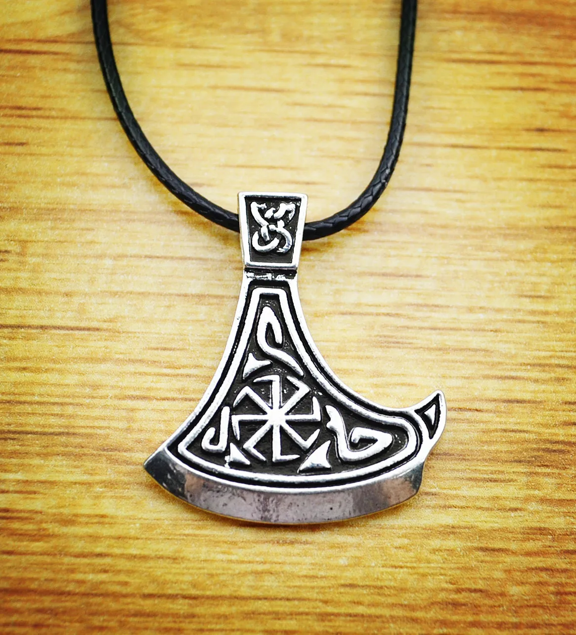 

6pcs New Kolovrat symbol On Axe Pendant Necklace Slavic obereg sekira peruna malaya Axe Pendant Necklace Free shipping