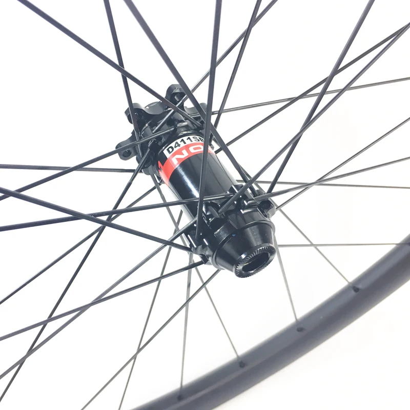 Бескамерные передние колеса 29er MTB XC 30 мм x из карбона без косточек Novatec D411SB прямые