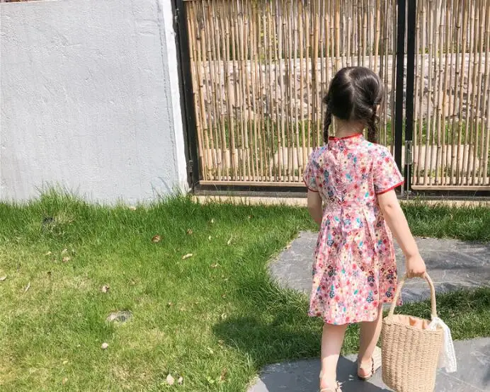 Платье в китайском стиле для маленьких девочек; детская летняя винтажная одежда с цветочным принтом; Qipao; праздничное платье для дня рождения; детское платье