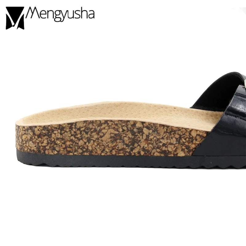 Из лакированной кожи с пряжкой на ремешке украшения Сандалии из пробки женские