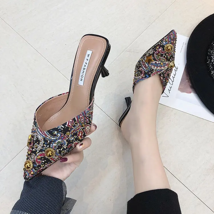 Новинка летние туфли на шпильке с острым носком и перетягивающимися