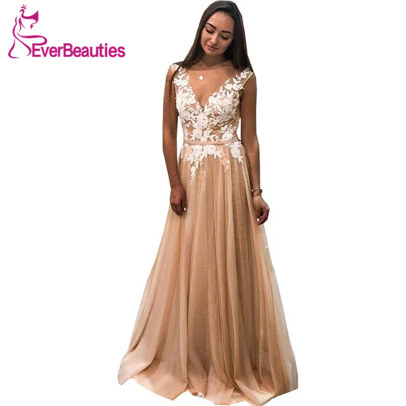 Вечернее платье трапециевидной формы с v образным вырезом и аппликацией из тюля