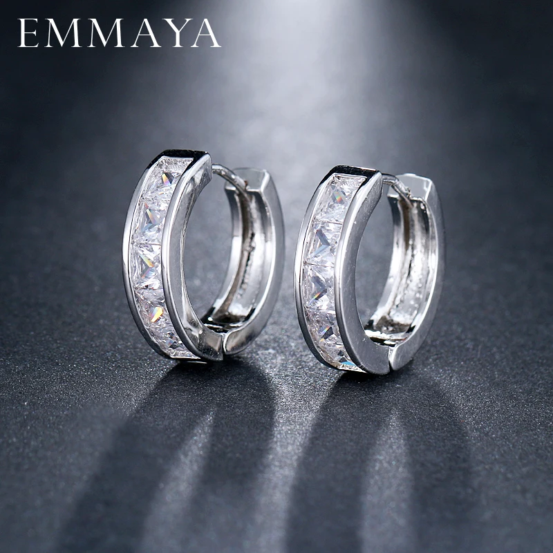 Женские простые серьги гвоздики EMMAYA недорогие серебристого цвета с прозрачным