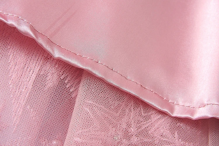 Женское вечернее вечерние ALPHALMODA на бретельках с вышивкой из бисера кружева