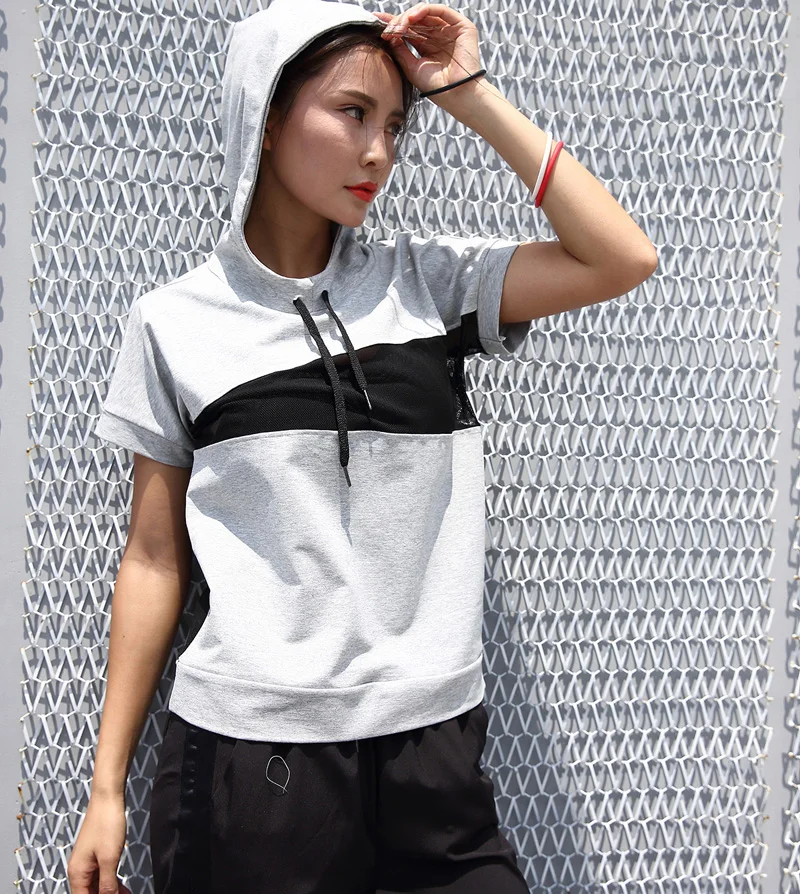 Женские спортивные футболки свободная газовая спортивная блузка с капюшоном