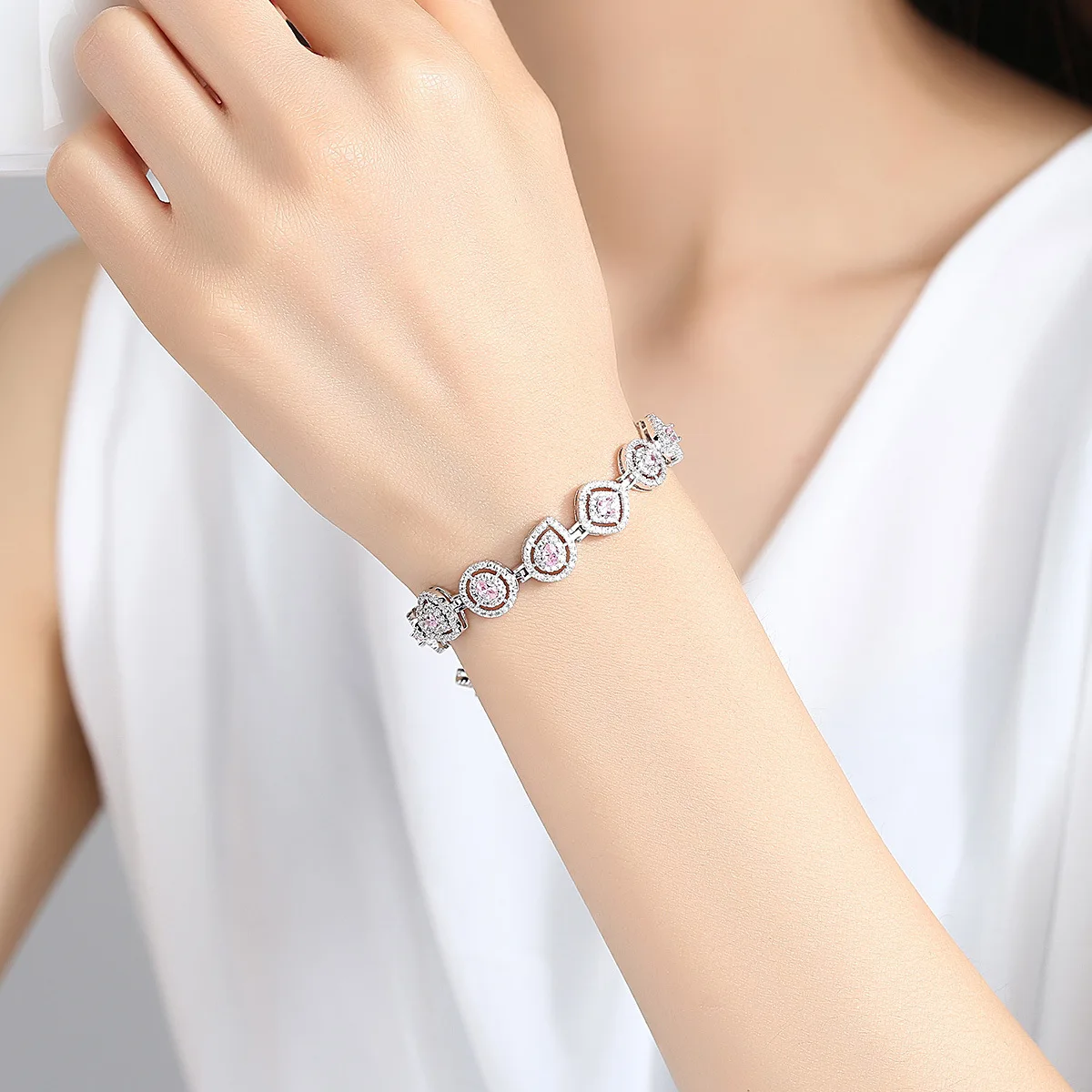 Регулируемый Розовый Белый AAA кубический цирконий водопадение шарм браслеты для