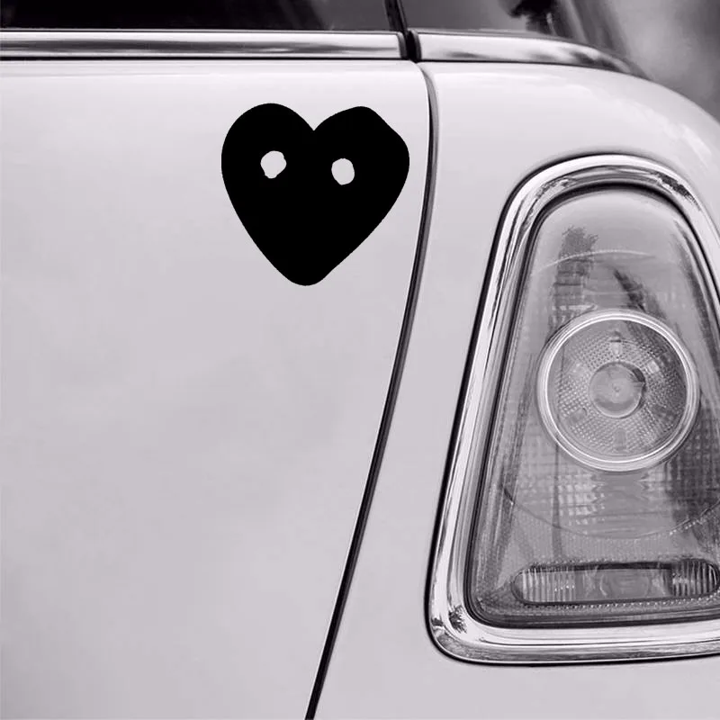

QYPF 13.4CM*13CM Fashion Play Love Heart Car-styling Car Sticker Decal Black/Silver Vinyl Accessories C15-0600