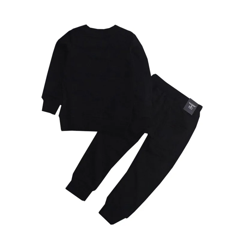 Новинка 2018 зимняя одежда для маленьких мальчиков черный топ с орлом + штаны