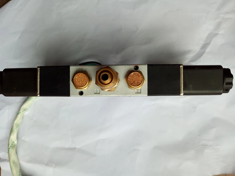 

Yutong and higer and kinglong bus door pump solenoid valve.