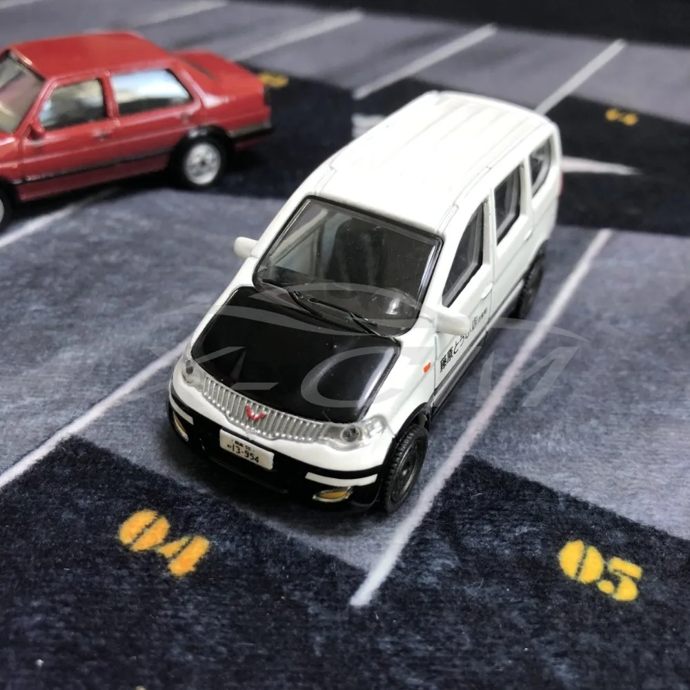 Игрушечный автомобиль XCARTOYS Wuling TengYuan Tofu магазин длина 7-8 см 1:64 (металлические и