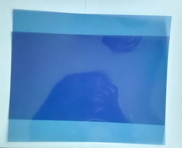 Blue Color 2 шт 20*20 см цветная линейная поляризационная пленка, поляризационные оптические фильтры с клеем для ЖК-дисплея(красный, синий, фиолетовый - Цвет: Blue Color