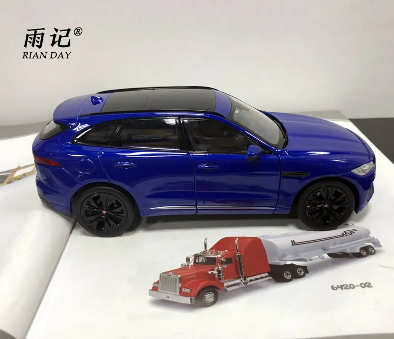 RIAN DAY 1/24 масштаб литая под давлением Металлическая Модель автомобиля игрушки JAGUAR F-Pace модель автомобиля SUV игрушка для подарка/детей/Коллекция
