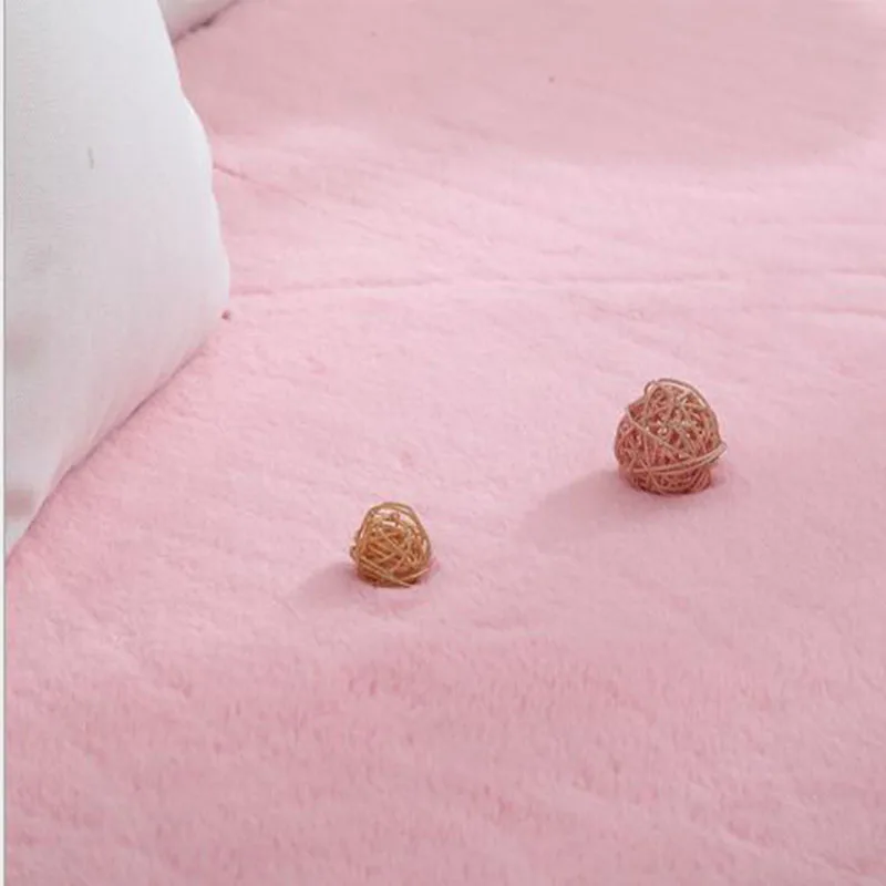 СОВРЕМЕННЫЙ ТОЛСТЫЙ нескользящий коврик с имитацией кроличьего меха для