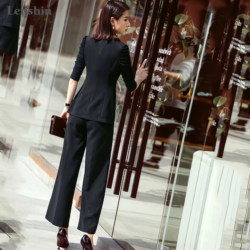 Женский Деловой брючный костюм Lenshin комплект из двух предметов деловая форма с