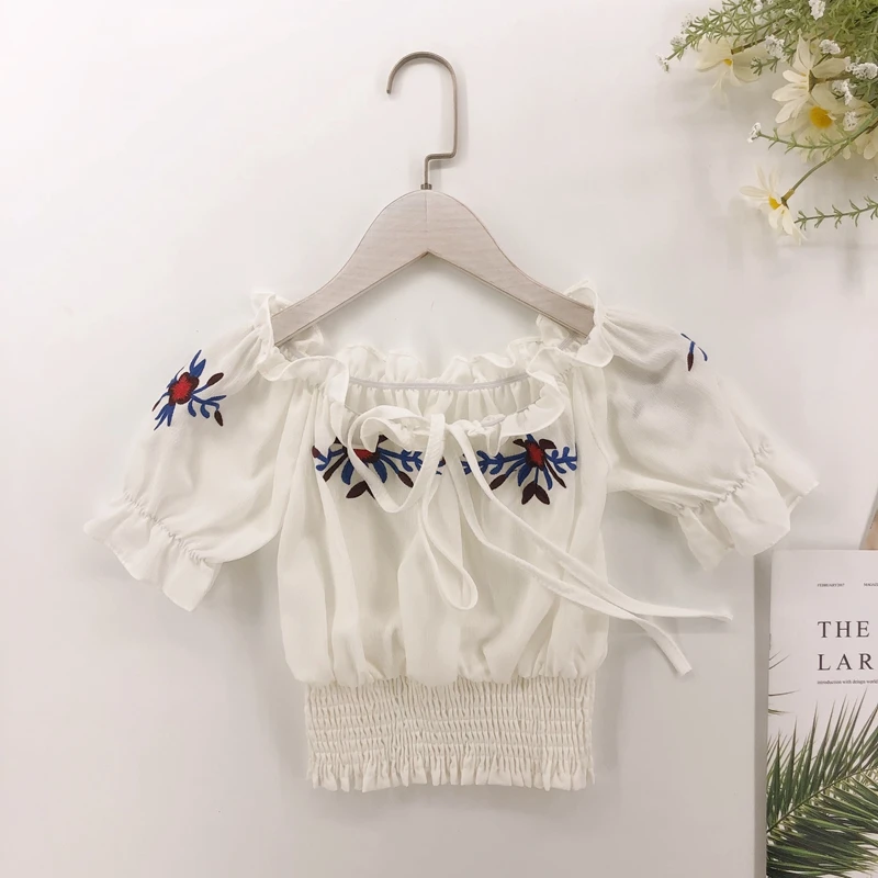 Женская короткая блузка ALPHALMODA с цветочной вышивкой и рукавами фонариками