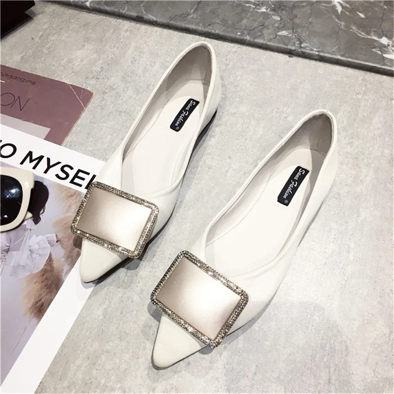 Новинка 2019 года сезон весна-лето женские балетки на плоской подошве с зелеными