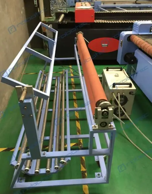 Популярный товар! Дешевая автоматическая машина co2 для лазерной резки с ЧПУ ткани