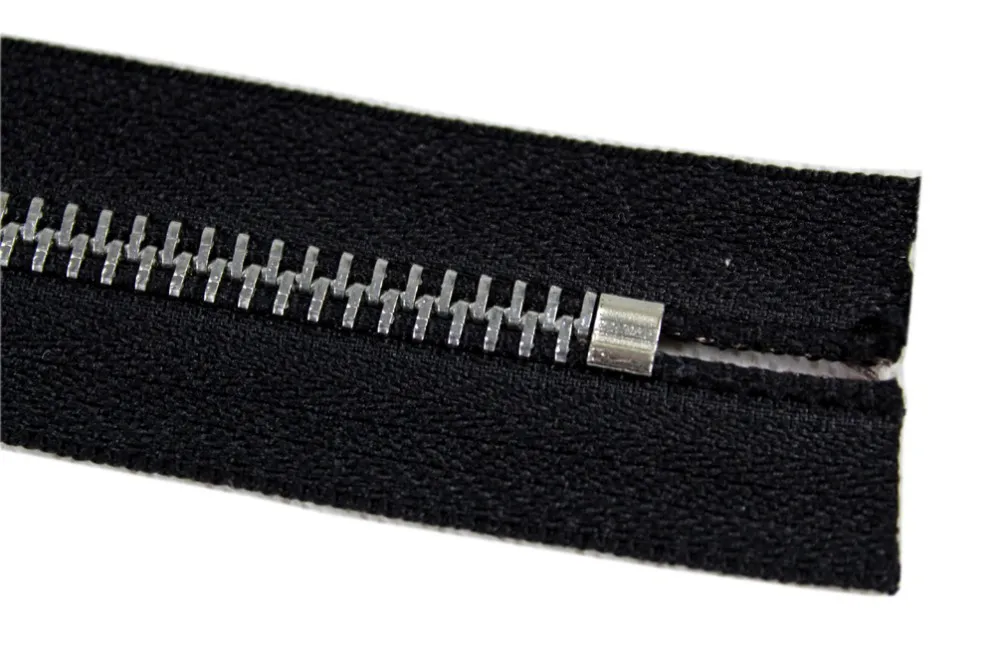 #5 молния 15 см черная ткань Серебристые зубы металлическая для шитья см/шт.