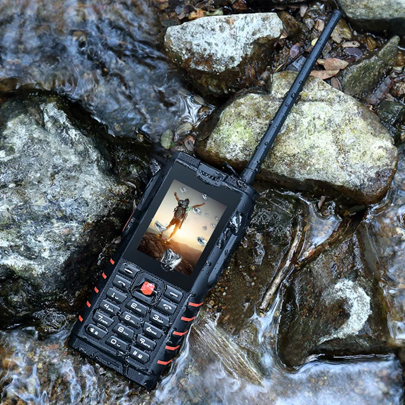 Ioutdoor T2 IP68 Водонепроницаемый противоударный прочный телефон иди и болтай Walkie Talkie “иди и банк питания для мобильного телефона фонарик 4500 мАч Русская клавиатура