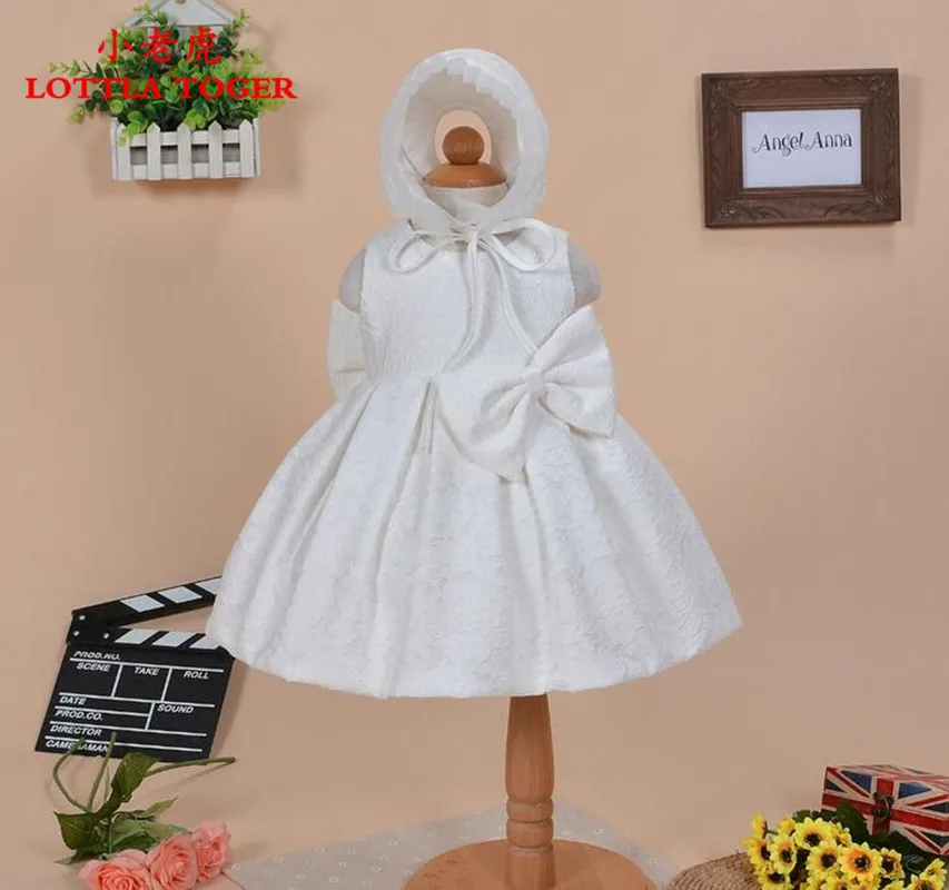 Кружевное платье на крестины для маленьких девочек новорожденных одежда