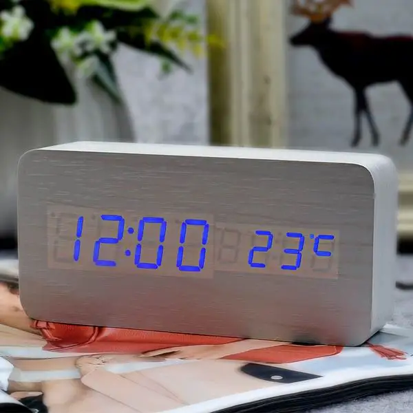 Jinsun удара LED будильник время/дата/температура цифровой древесины бамбука Voice Настольные Часы LED Дисплей рабочего Цифровой Таблица часы - Цвет: White-Blue