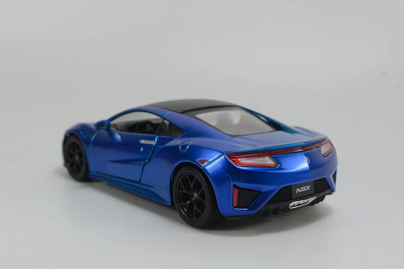 Гоночный автомобиль Maisto 1/24 Honda 2018 Acura NSX литая модель Новый в коробке|Наземный