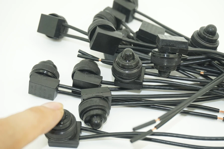 12 В водонепроницаемый кнопочный переключатель ВКЛ./ВЫКЛ. Для