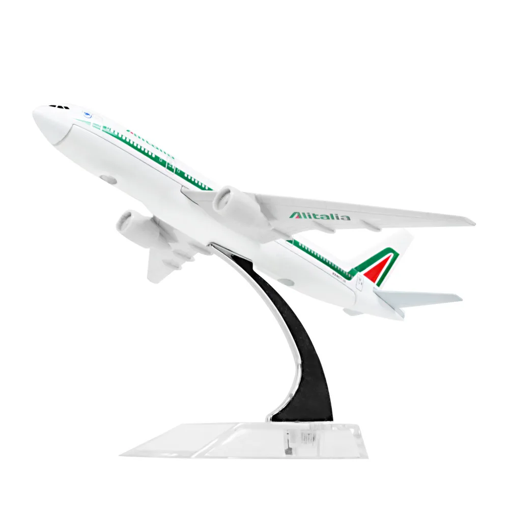 Alitalia Airlines Boeing 777 модели самолетов 16 см подарок на день рождения для детей игрушки