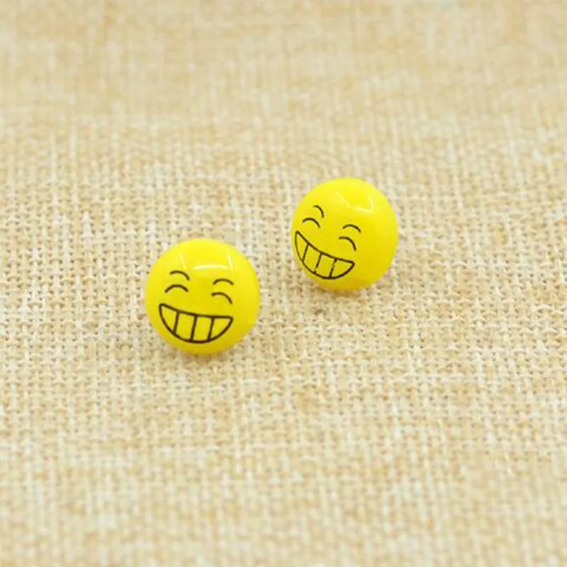 6 Pairs Мило Emoji Выражение Уха Шпильки Пластиковые Серьга Ювелирные Изделия