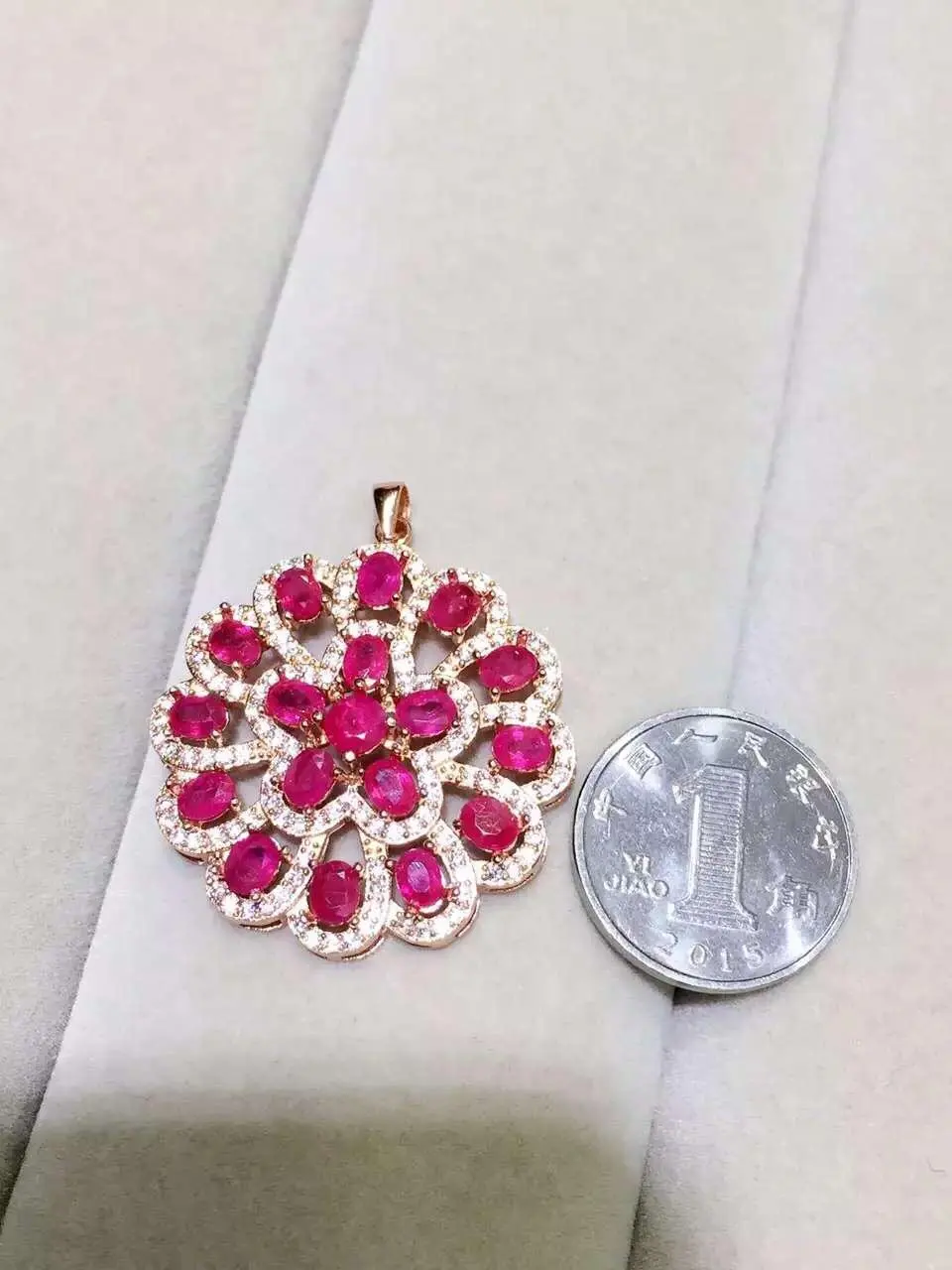 2017 настоящие воротники Qi Xuan_Red stone Модный кулон Necklaces_Real Necklaces_Quality guarantied_manufacturer