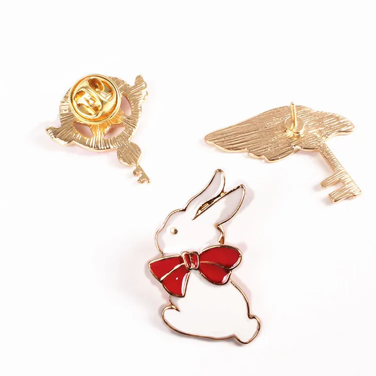 

Hot Anime Card Captor Sakura Brooches For Women Enamel Pins Cartoon Mini Wings Star Bird Head Key Kero Brooch Collar Pins Badge