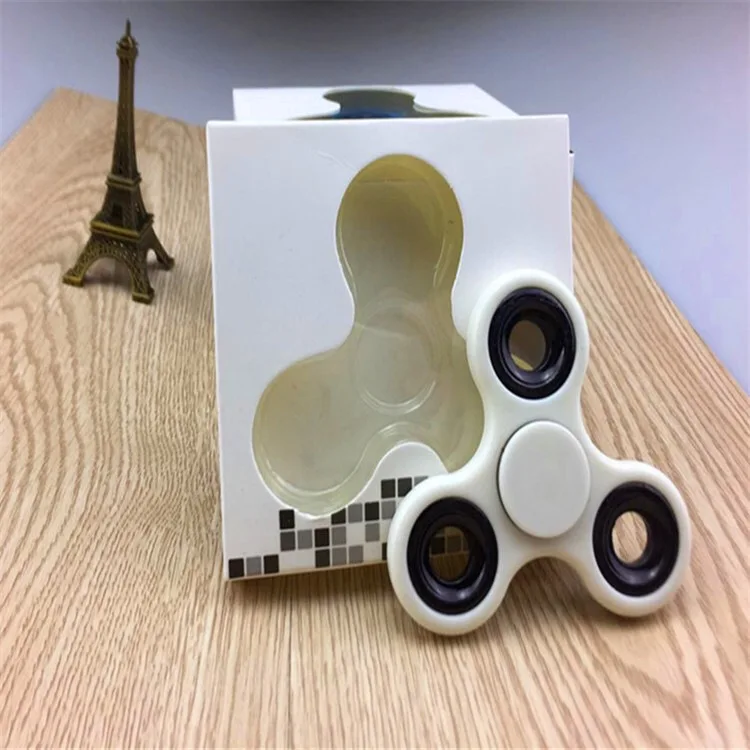 Бесплатная Доставка 240 шт. EDC Руки Tri-Spinner Spinner Непоседа Игрушки spinner Твердые Coloful