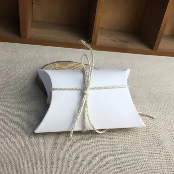 White With Burlap 10 шт. подарочные коробки для конфет, новые бумажные подарочные коробки в форме подушки для свадьбы, вечерние подарочные коробки для пирога, экологичные крафт-пакеты, продвижение - Цвет: White With Burlap