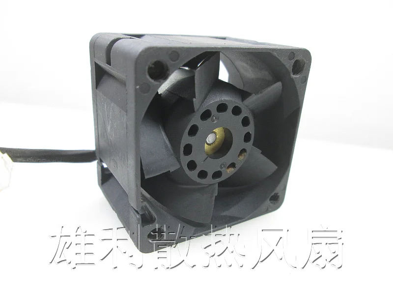 Бесплатная Delivery.4CM высокая скорость насильственной вентилятор 4028 12 В 0.72A PFB0412EHN 3