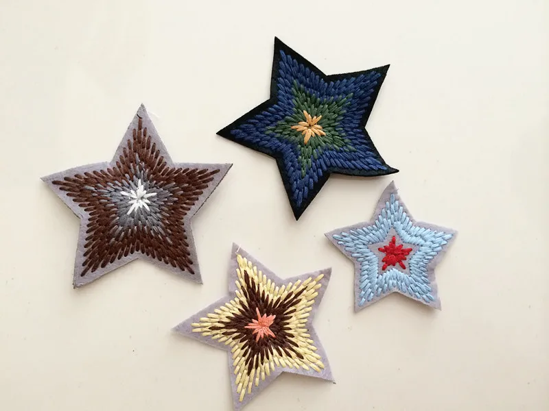 Пришивная аппликация с маленькими цветами вышитыми птицами милая нашивка