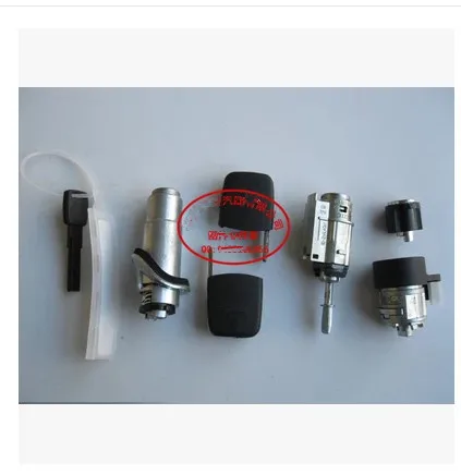 Установите цилиндр замка автомобиля (включая дверь + зажигание замок задней