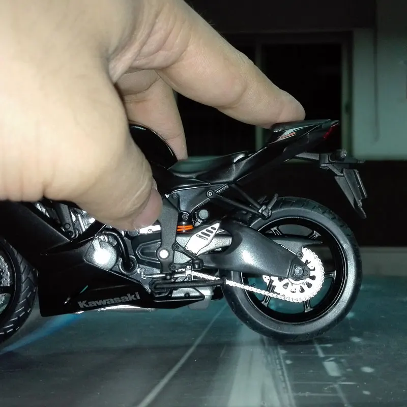 Абсолютно новая модель мотоцикла 1/12, КАВАСАКИ ниндзя, ZX-6R, литая под давлением, металлическая модель мотоцикла, игрушка без оригинальной коробки