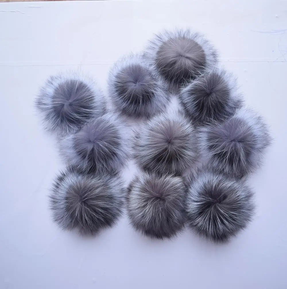 

Winter Hat Special Offer 5pcslot 2018 Big Genuine Real Fox Fur Pompom Pom Poms Hair Accessories Pompon Ball For Shoes Hats Bags