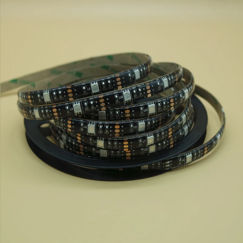 5050 RGB светодиодные полосы света Черный PCB IP65 Водонепроницаемый DC12V 60LED гибкие