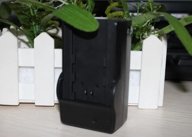 Аккумуляторная батарея и зарядное устройство NP-FV5 для цифровой фотокамеры других