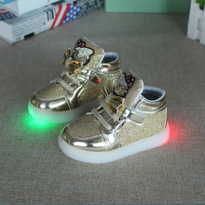 Детская светящаяся обувь новинка Весенняя детская со светодиодной подсветкой