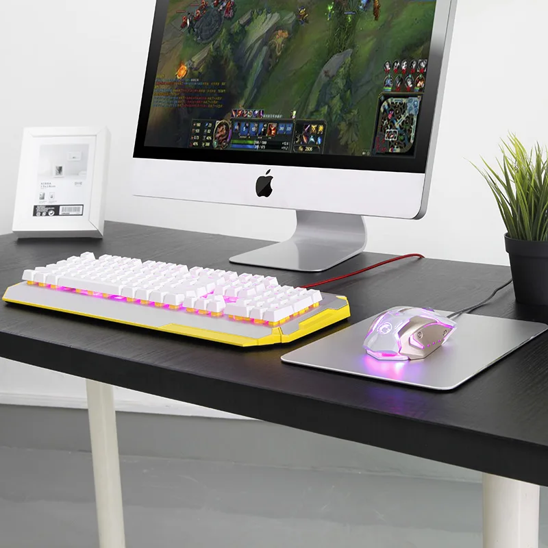 Клавиатуры английский Gaming Keyboard 104 клавиш клавиатура с подсветкой