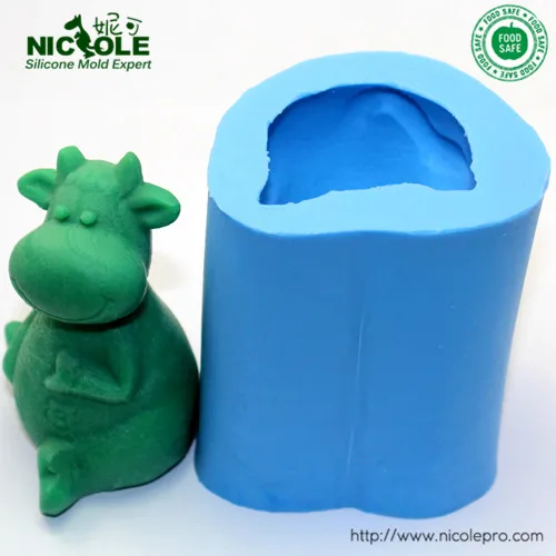 

Cow 3D Soap Mould Flexible Silicone Cookie Mold Chocolate Mould Polymer