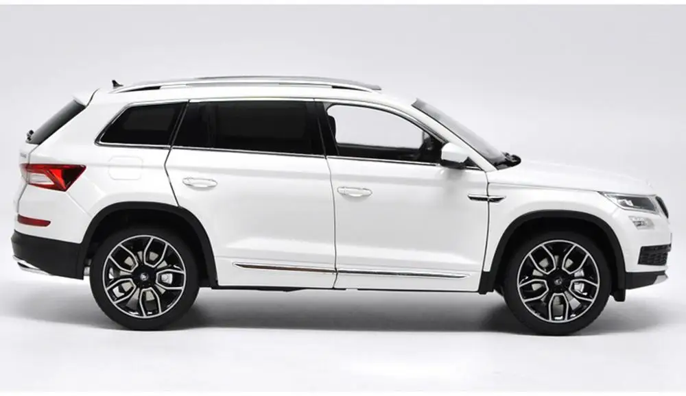 1/18 VW Volkswagen Skoda KODIAQ SUV белая коллекция литых под давлением моделей