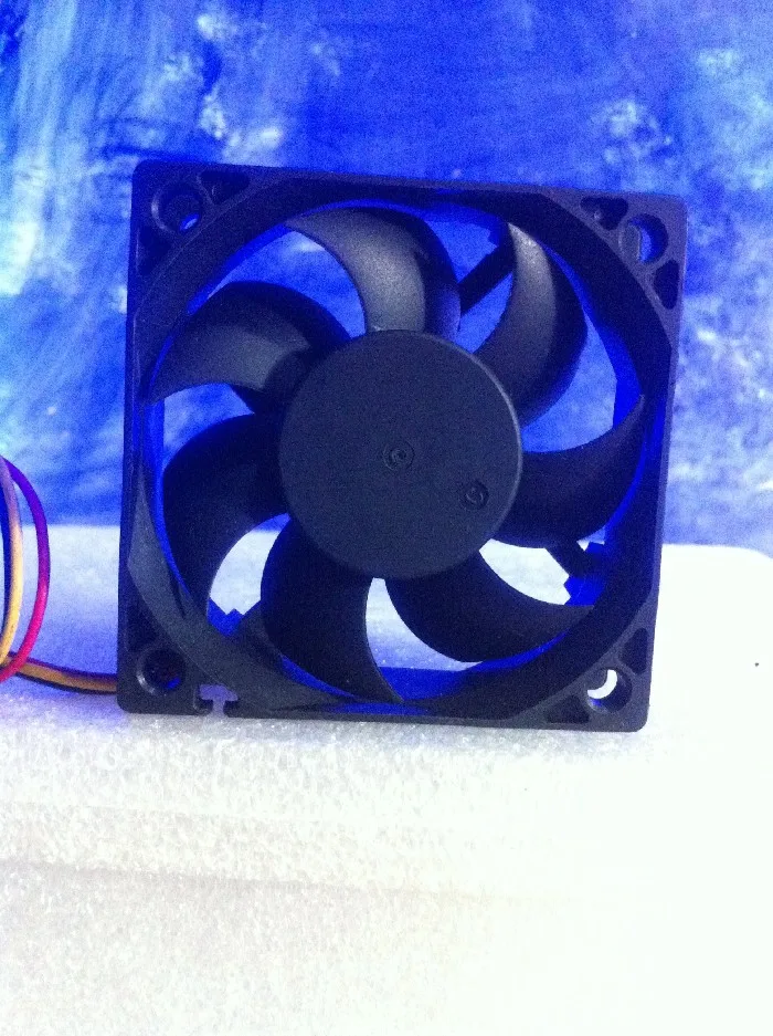 

New original SUPERRED CHD6012ES-AH 6CM 6020 12V0.30A 4-pin PWM silent cooling fan