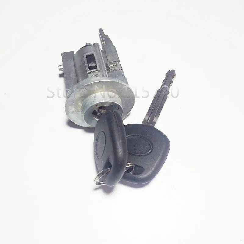 Цилиндр замка зажигания автомобиля для Toyota AVANZA 2005 Toyota CAMRY 2002 69005-B2030 84450-11211 69057-06030