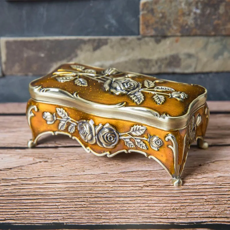 Винтажная шкатулка размером S эмаль нескольких цветов металлическая коробка для